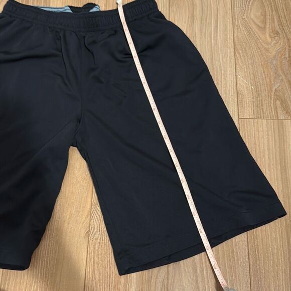 Under armor boys black athletic gym shorts size youth medium - Picture 5 of 7